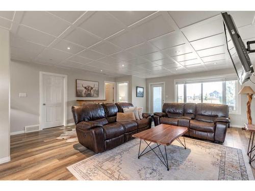 3203 22 Street, Coaldale, AB - Indoor Photo Showing Living Room