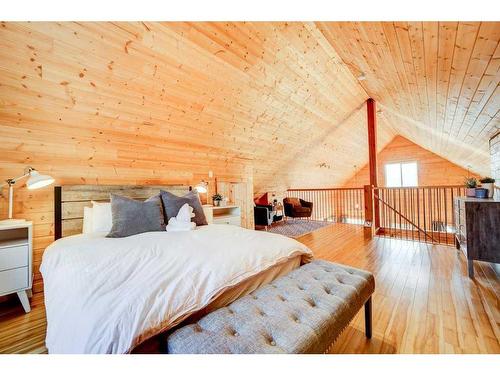 305 1St Avenue, Beaver Mines, AB - Indoor Photo Showing Bedroom