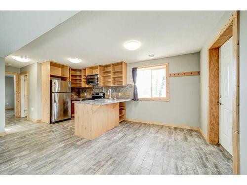 305 1St Avenue, Beaver Mines, AB - Indoor Photo Showing Kitchen