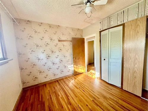 1822 13 Avenue South, Lethbridge, AB - Indoor Photo Showing Other Room