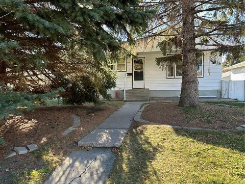 1822 13 Avenue South, Lethbridge, AB - Outdoor