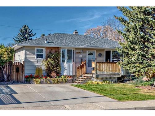 1014 19 Street North, Lethbridge, AB - Outdoor With Deck Patio Veranda With Facade