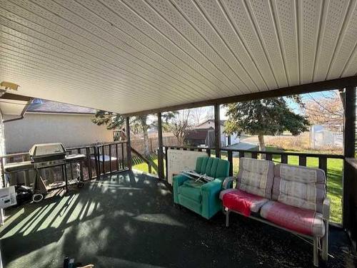 615 6 Street North, Vauxhall, AB - Outdoor With Deck Patio Veranda With Exterior