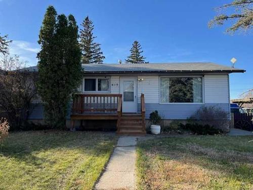 615 6 Street North, Vauxhall, AB - Outdoor With Deck Patio Veranda