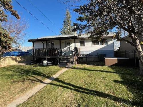 615 6 Street North, Vauxhall, AB - Outdoor With Deck Patio Veranda