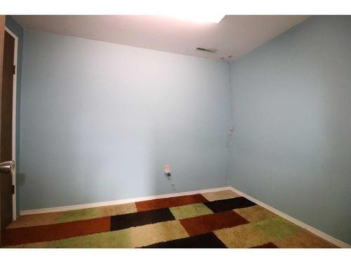 2718 7 Avenue North, Lethbridge, AB - Indoor Photo Showing Other Room