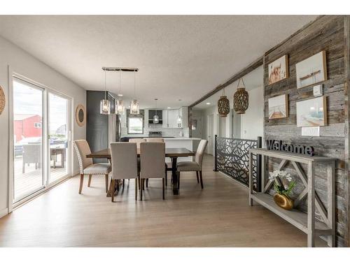 31033 Range Road 262, Cardston, AB - Indoor Photo Showing Dining Room