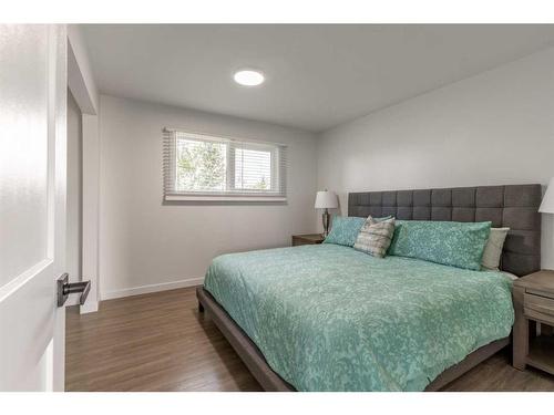 31033 Range Road 262, Cardston, AB - Indoor Photo Showing Bedroom