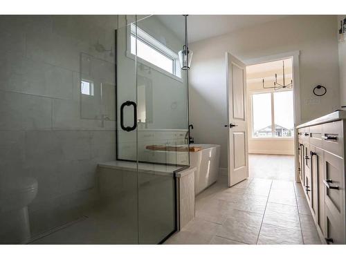 2154 21A Street, Coaldale, AB - Indoor Photo Showing Bathroom