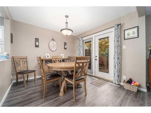 1501 Aspen Place South, Lethbridge, AB - Indoor Photo Showing Dining Room