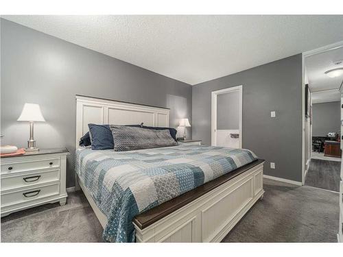 1501 Aspen Place South, Lethbridge, AB - Indoor Photo Showing Bedroom