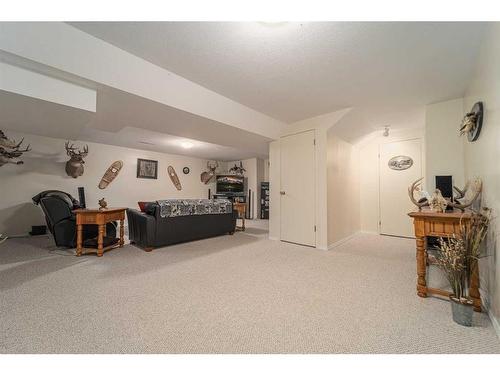 1501 Aspen Place South, Lethbridge, AB - Indoor