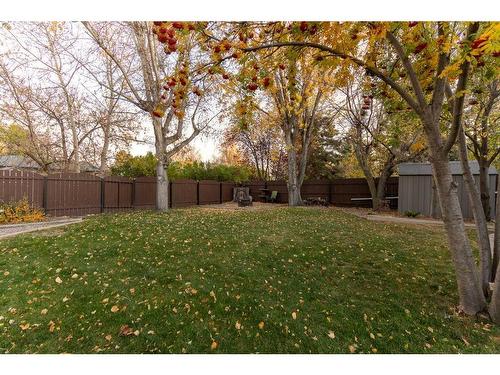 1501 Aspen Place South, Lethbridge, AB - Outdoor With Backyard