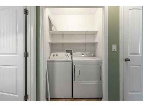 359 3 Avenue West, Cardston, AB - Indoor Photo Showing Laundry Room