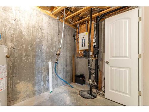 359 3 Avenue West, Cardston, AB - Indoor Photo Showing Basement