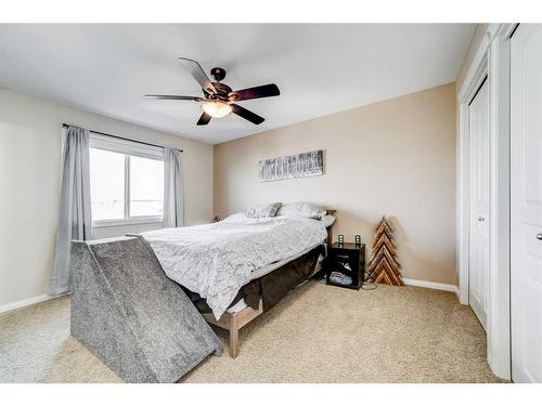 847 Keystone Meadows West, Lethbridge, AB - Indoor Photo Showing Bedroom