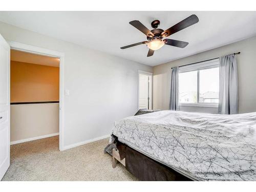 847 Keystone Meadows West, Lethbridge, AB - Indoor Photo Showing Bedroom