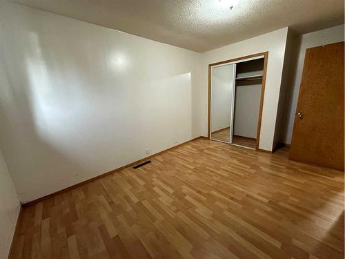 6017 56 Street, Taber, AB - Indoor Photo Showing Other Room