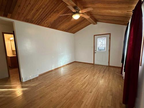 6017 56 Street, Taber, AB - Indoor Photo Showing Other Room