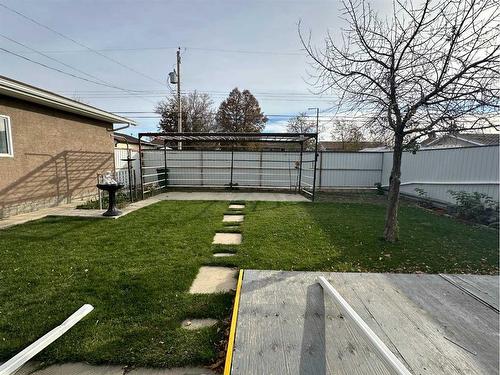 6017 56 Street, Taber, AB - Outdoor