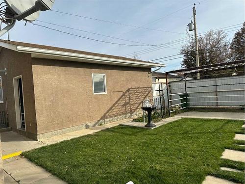 6017 56 Street, Taber, AB - Outdoor