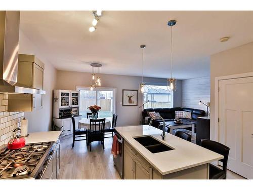 887 Miners Boulevard West, Lethbridge, AB - Indoor Photo Showing Kitchen With Double Sink