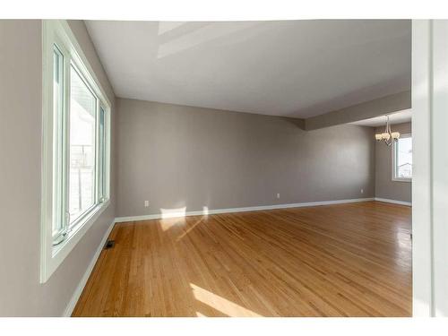 871 2A Street West, Cardston, AB - Indoor Photo Showing Other Room