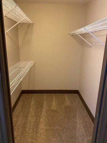 875 Mt Sundance Manor West, Lethbridge, AB - Indoor With Storage