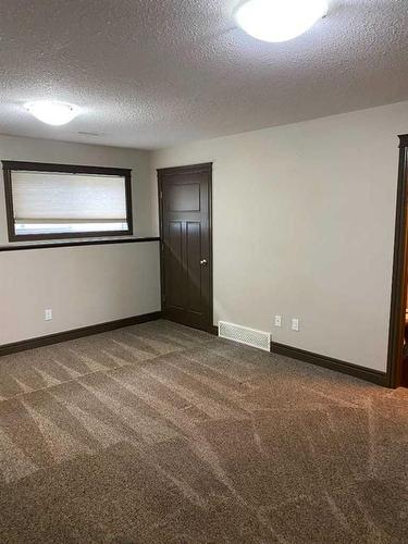 875 Mt Sundance Manor West, Lethbridge, AB - Indoor Photo Showing Other Room