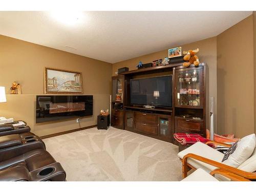 199 Riverstone Boulevard West, Lethbridge, AB - Indoor Photo Showing Living Room