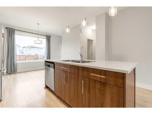 953 Miners Boulevard West, Lethbridge, AB - Indoor Photo Showing Kitchen With Double Sink