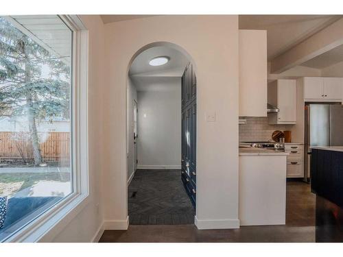 2618 21 Avenue South, Lethbridge, AB - Indoor Photo Showing Kitchen