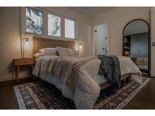 2618 21 Avenue South, Lethbridge, AB - Indoor Photo Showing Bedroom