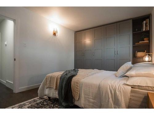 2618 21 Avenue South, Lethbridge, AB - Indoor Photo Showing Bedroom