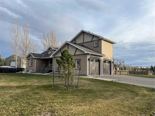 214 Falcon Ridge Way, Rural Lethbridge County, AB - Outdoor