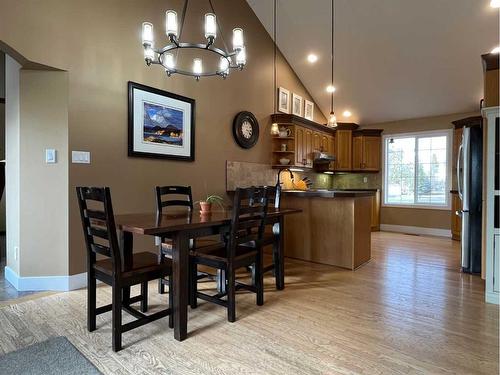 214 Falcon Ridge Way, Rural Lethbridge County, AB - Indoor Photo Showing Dining Room