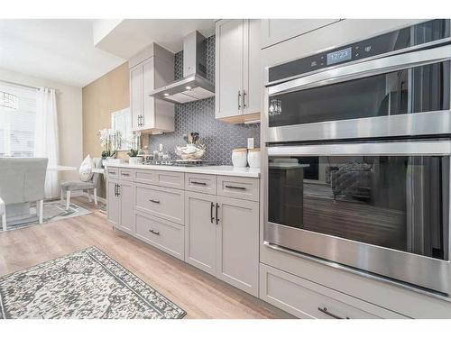 665 Aquitania Boulevard West, Lethbridge, AB - Indoor Photo Showing Kitchen With Upgraded Kitchen