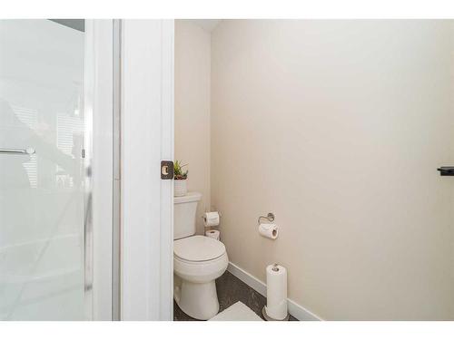 665 Aquitania Boulevard West, Lethbridge, AB - Indoor Photo Showing Bathroom