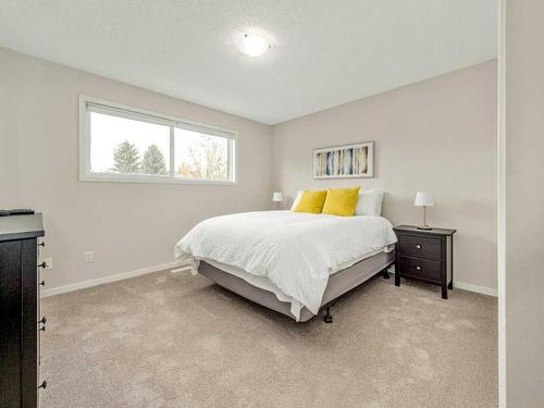 88 Erminedale Boulevard North, Lethbridge, AB - Indoor Photo Showing Bedroom