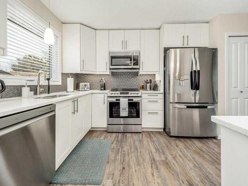 88 Erminedale Boulevard North, Lethbridge, AB - Indoor Photo Showing Kitchen With Stainless Steel Kitchen With Upgraded Kitchen