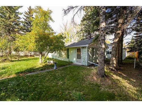 929 Maple Street, Pincher Creek, AB - Outdoor