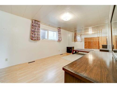 929 Maple Street, Pincher Creek, AB - Indoor Photo Showing Other Room