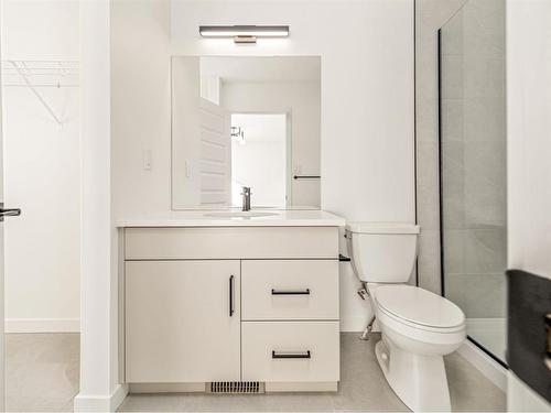 2923 47 Street South, Lethbridge, AB - Indoor Photo Showing Bathroom