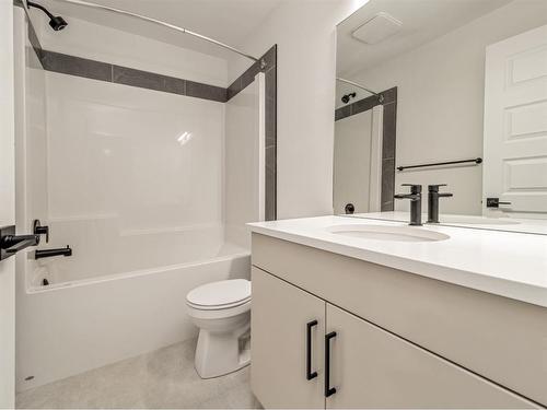 2923 47 Street South, Lethbridge, AB - Indoor Photo Showing Bathroom