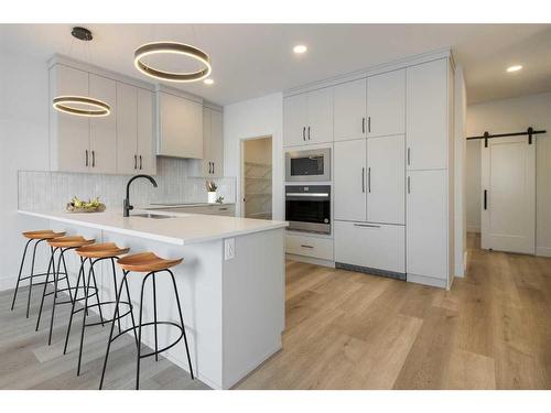 4437 31St Avenue South, Lethbridge, AB - Indoor Photo Showing Kitchen With Upgraded Kitchen