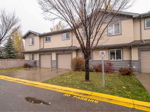 3-113 Silkstone Road West, Lethbridge, AB - Outdoor With Facade