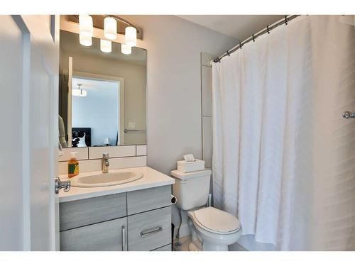 310 Coalbanks Boulevard West, Lethbridge, AB - Indoor Photo Showing Bathroom