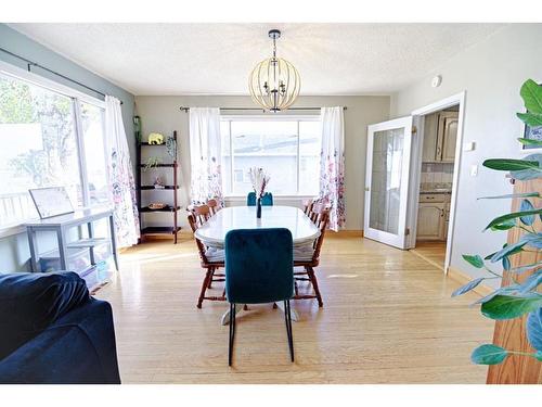 192W 100 N Avenue, Raymond, AB - Indoor Photo Showing Dining Room