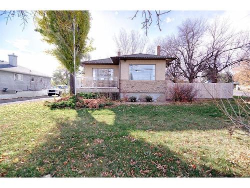 192W 100 N Avenue, Raymond, AB - Outdoor