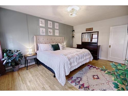 192W 100 N Avenue, Raymond, AB - Indoor Photo Showing Bedroom